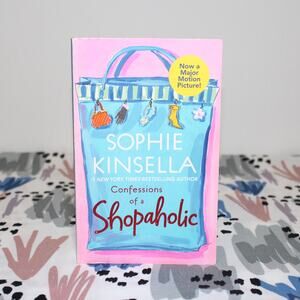 Book: Confessions of a Shopaholic Sophie Kinsella